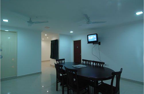 Hotel Dee Cee Manor شيناي المظهر الخارجي الصورة