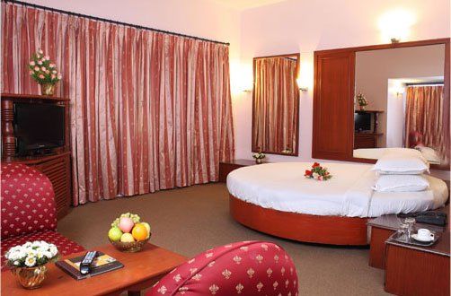 Hotel Dee Cee Manor شيناي المظهر الخارجي الصورة