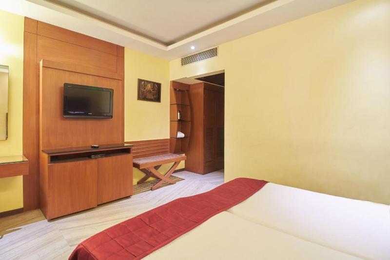 Hotel Dee Cee Manor شيناي المظهر الخارجي الصورة
